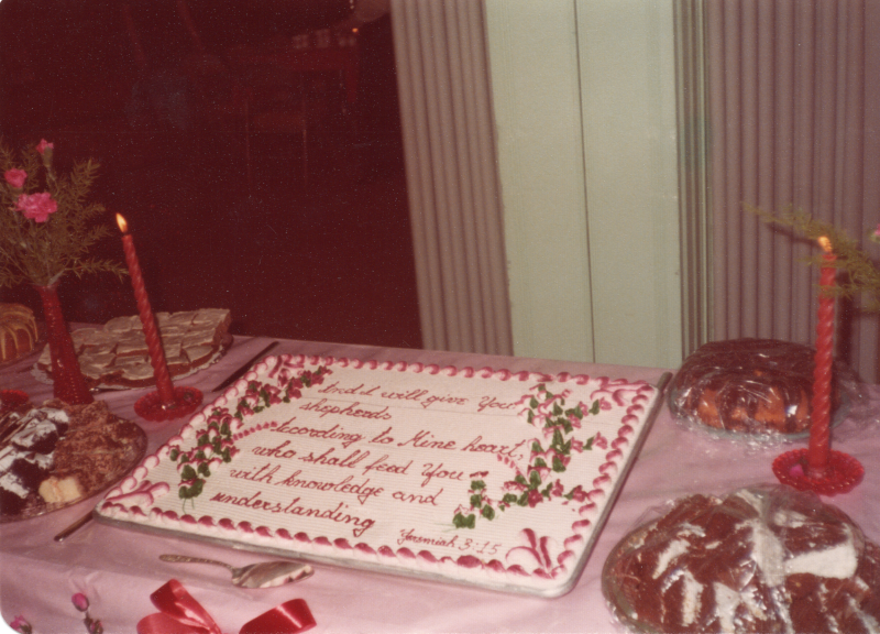A cake for the Stones' arrival citing Jeremiah 3:15