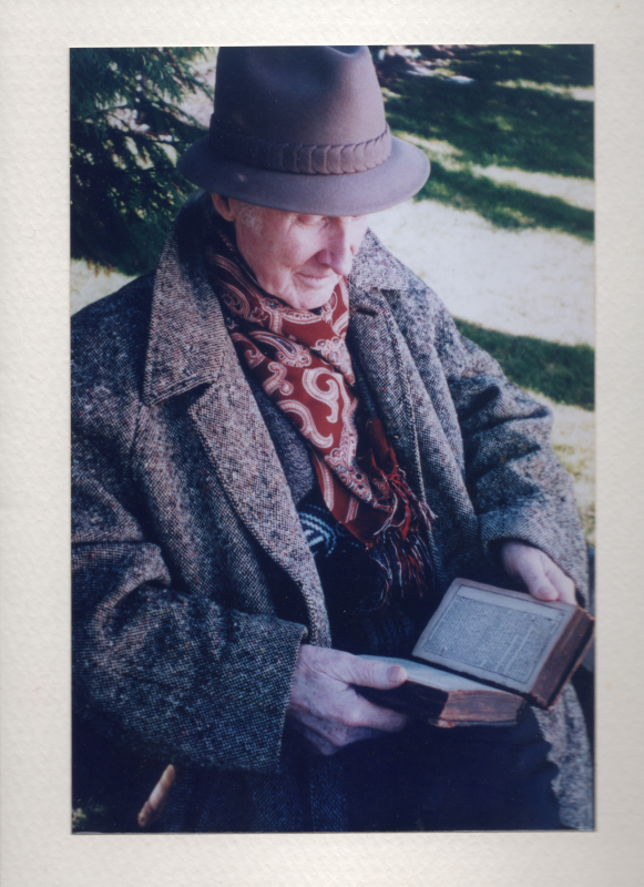 Photograph of the late Willard Cantelon reading