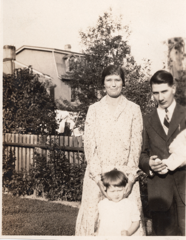 Portrait of Shirer family, missionaaries to "Gold Coast, Bristish West Africa"