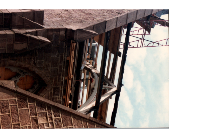 Roof scaffolding