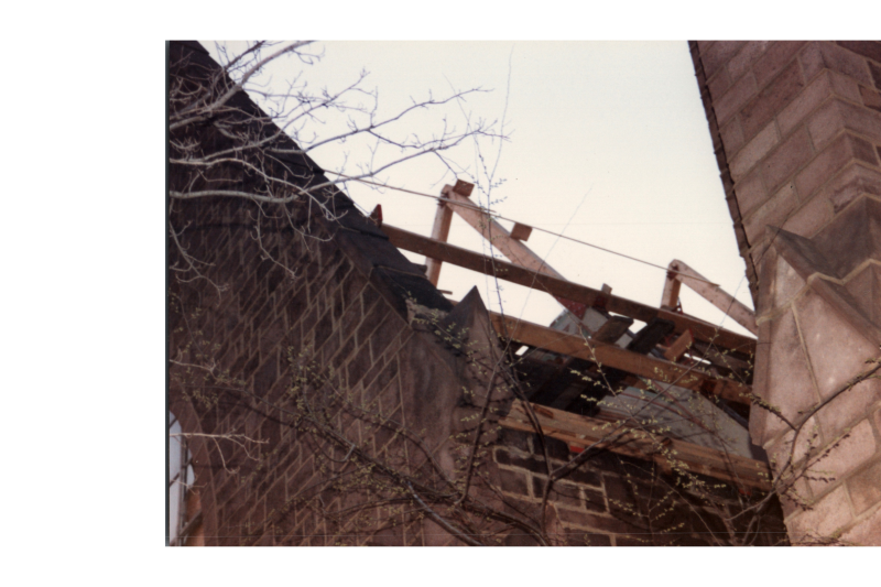 Roof scaffolding