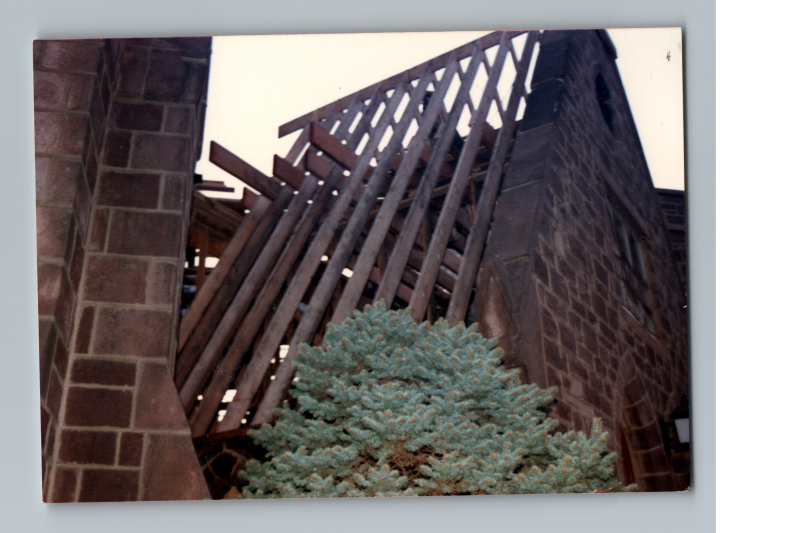 Roof scaffolding