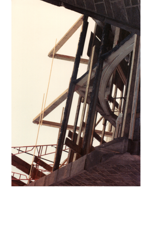 Roof scaffolding