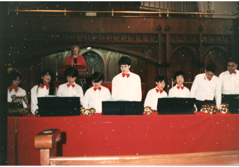 Bell choir performs