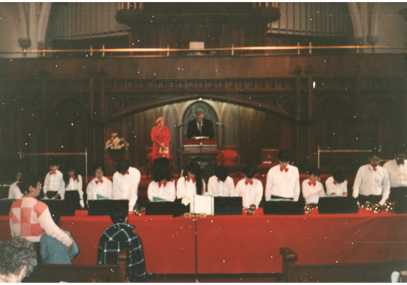 Bell choir performs