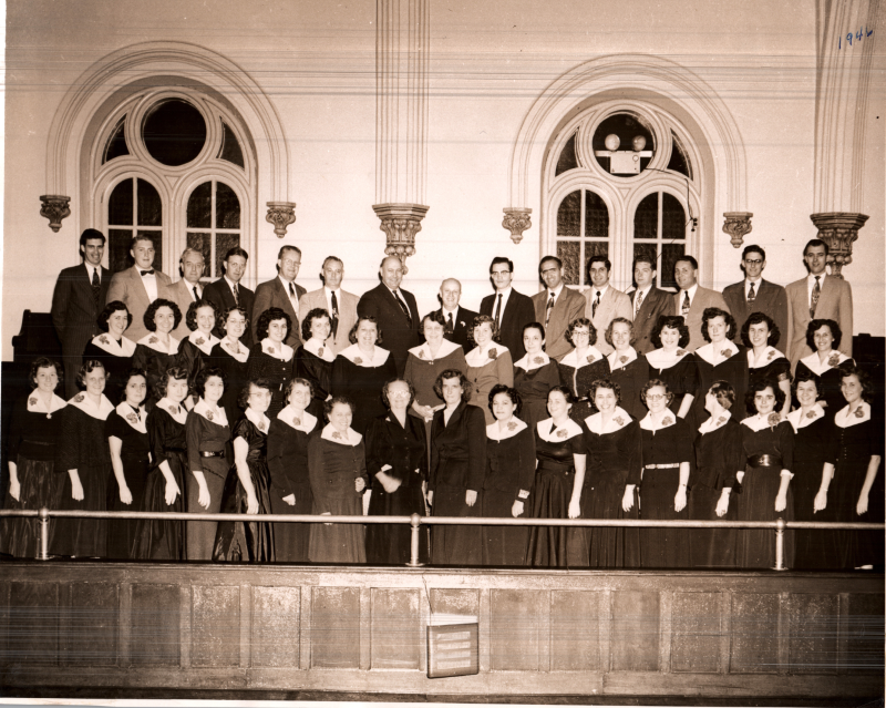 Portrait of the choir in the balcony of Highway (19th and Green)