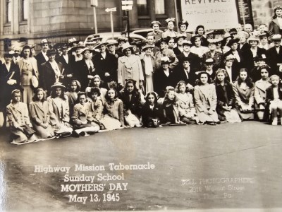 Name and date of the photograph: "Highway Mission Tabernacle, Sunday School, Mothers' Day, May 13, 1945." Photographer's name and business address